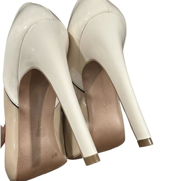 BCBGenerations “BG-PAEYTON" Women’s Platform Pumps in the Size 8 - Picture 11 of 14